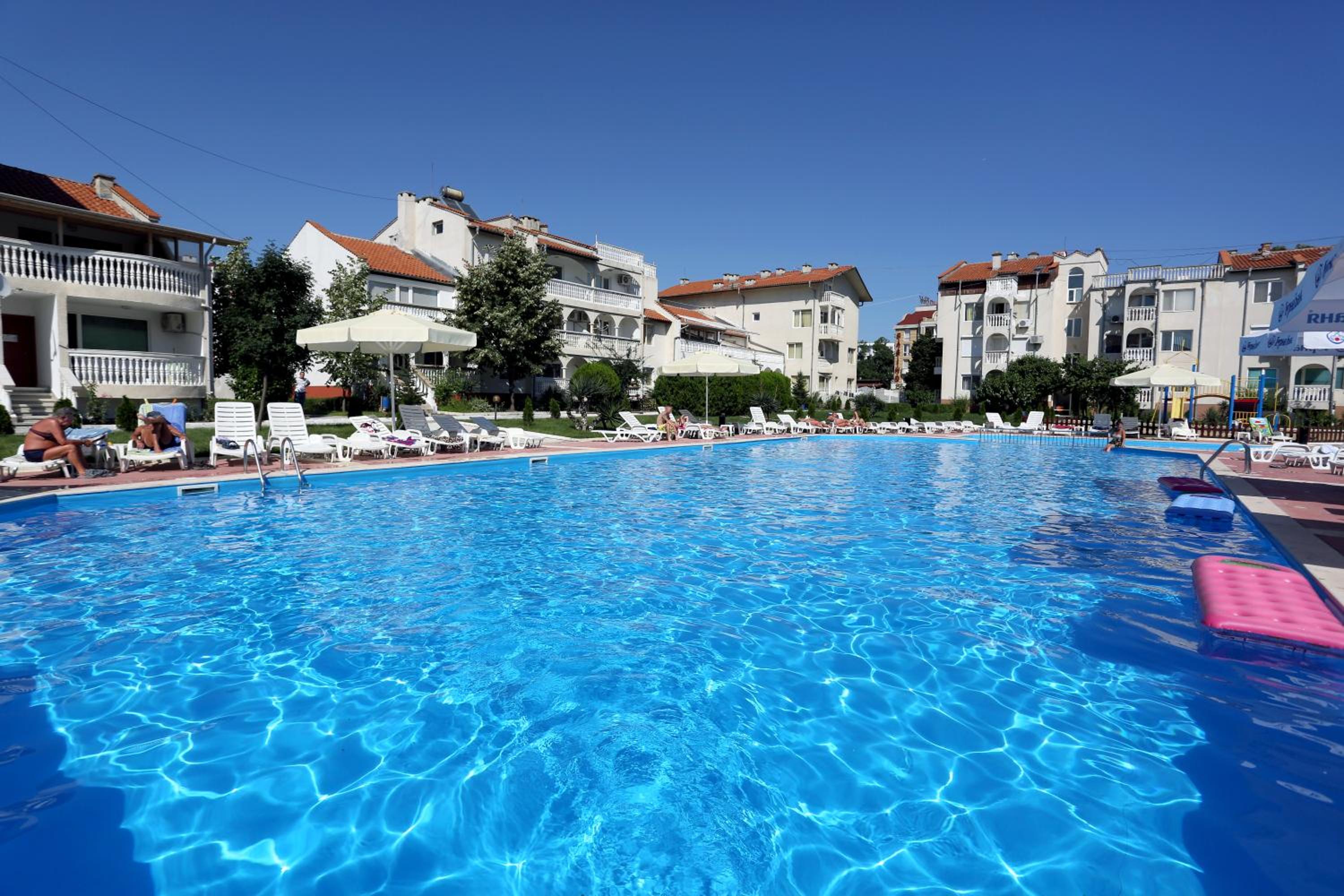 Bravo 1 Aparthotel 23/24