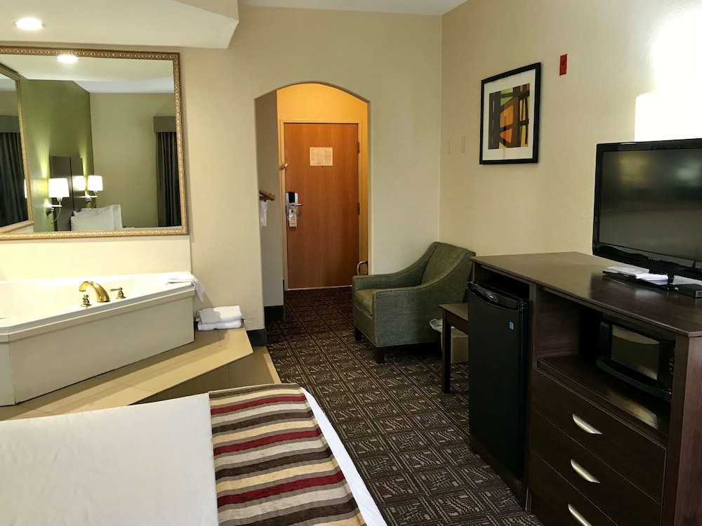 Best Western Rayne Inn 20/26