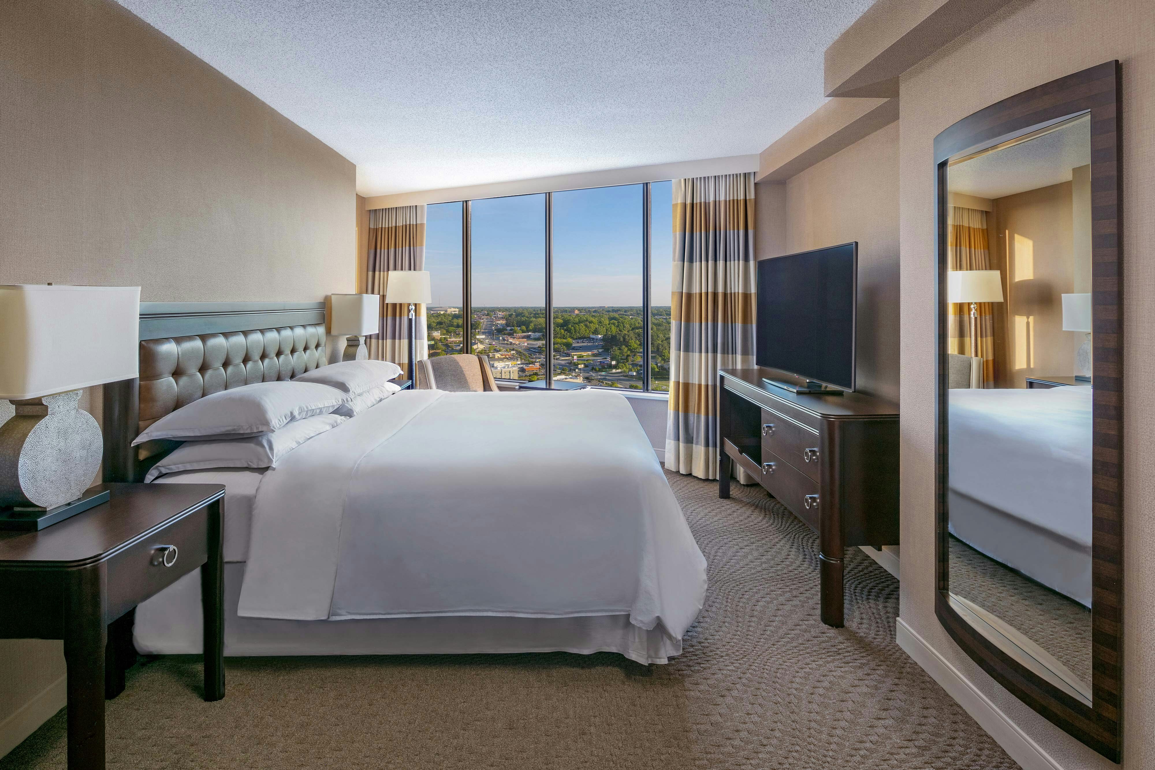 Sheraton Greensboro At Four Seasons 7/24