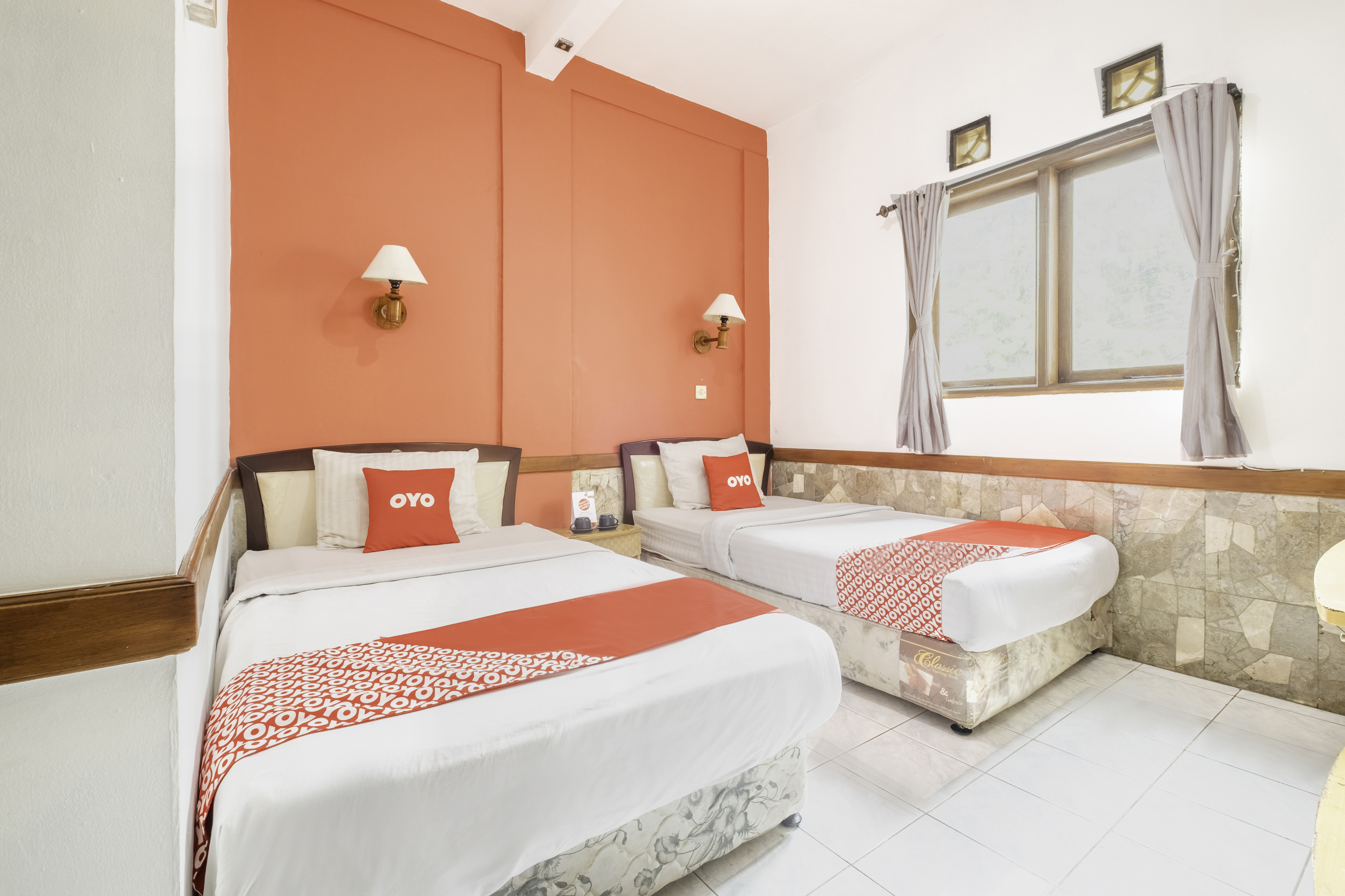 OYO 1945 Hotel Bali Near RS Muhammadiyah 19/53