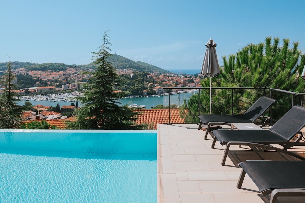 Hotel Adria Dubrovnik 30/33