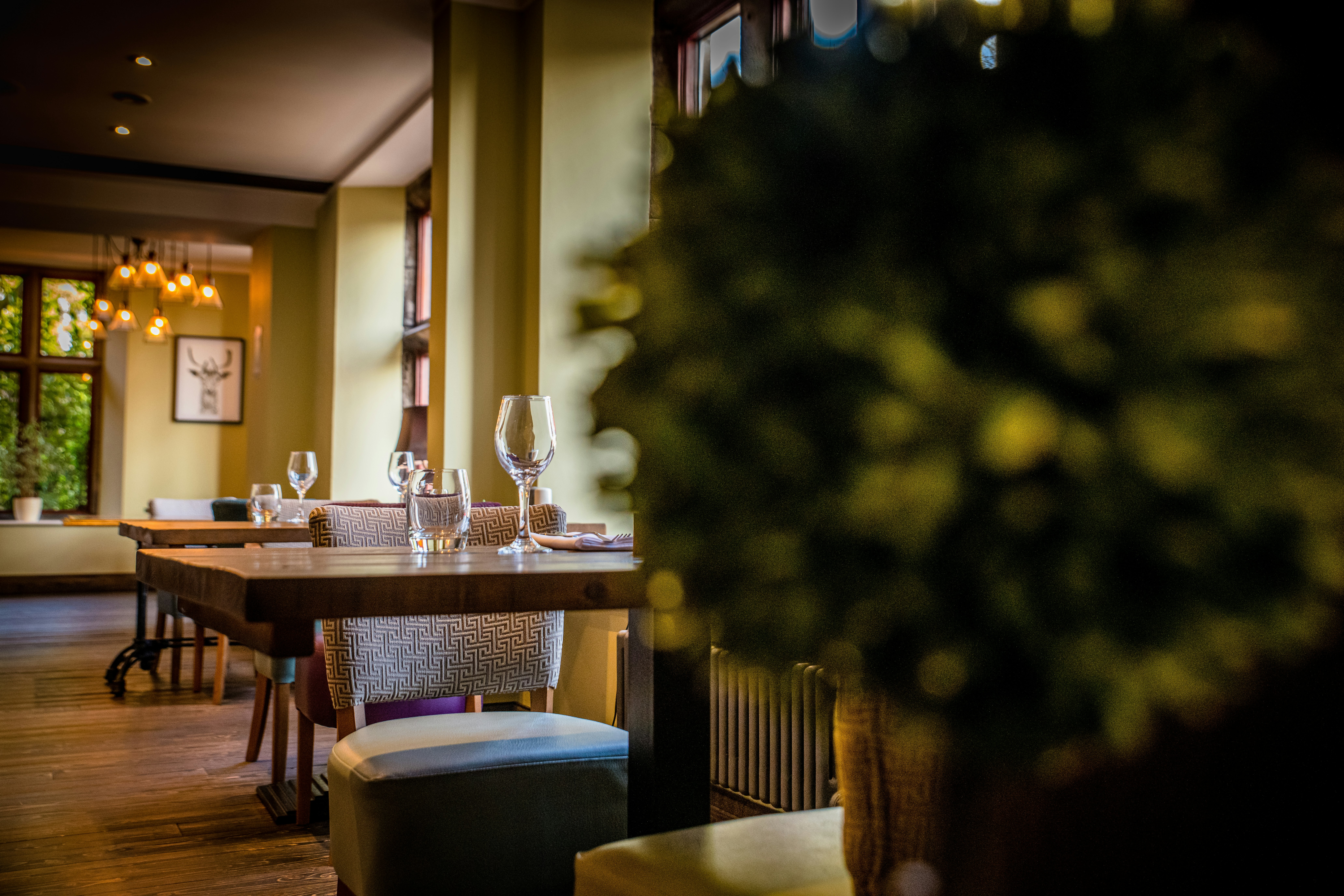 Stonecross Manor Hotel 33/37