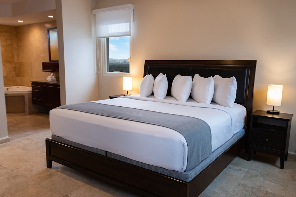 CIQALA Luxury Suites 24/75