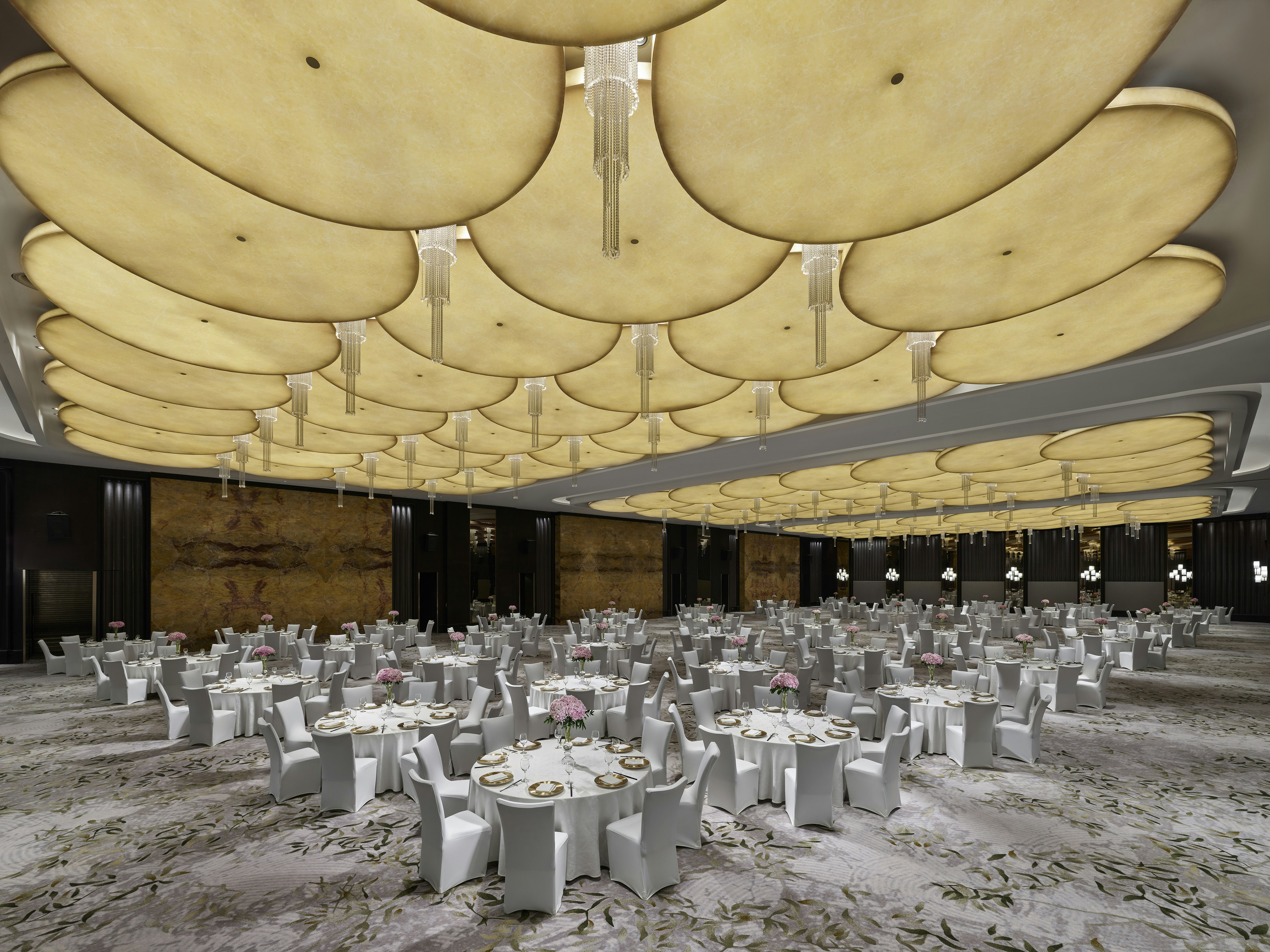 Hilton Shanghai Hongqiao Hotel 65/70