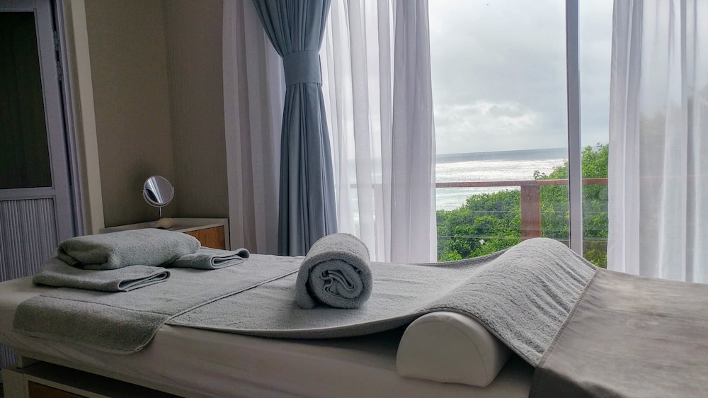 White Pearl Resort Ponta Mamoli 7/50