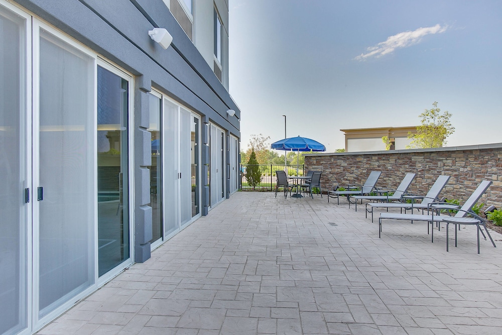 Fairfield Inn & Suites By Marriott Wichita East 2/37