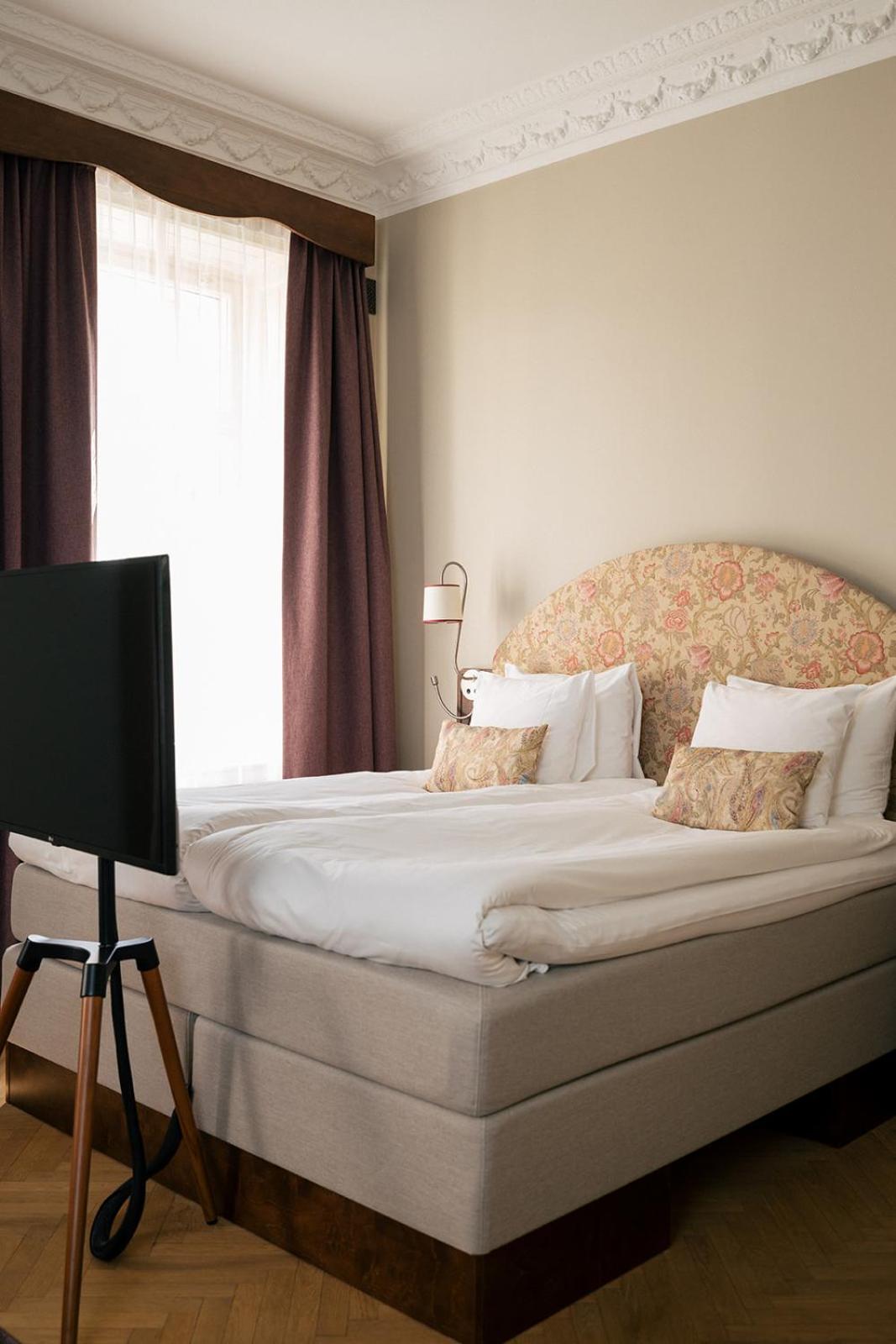 Junior Suite, King Bed