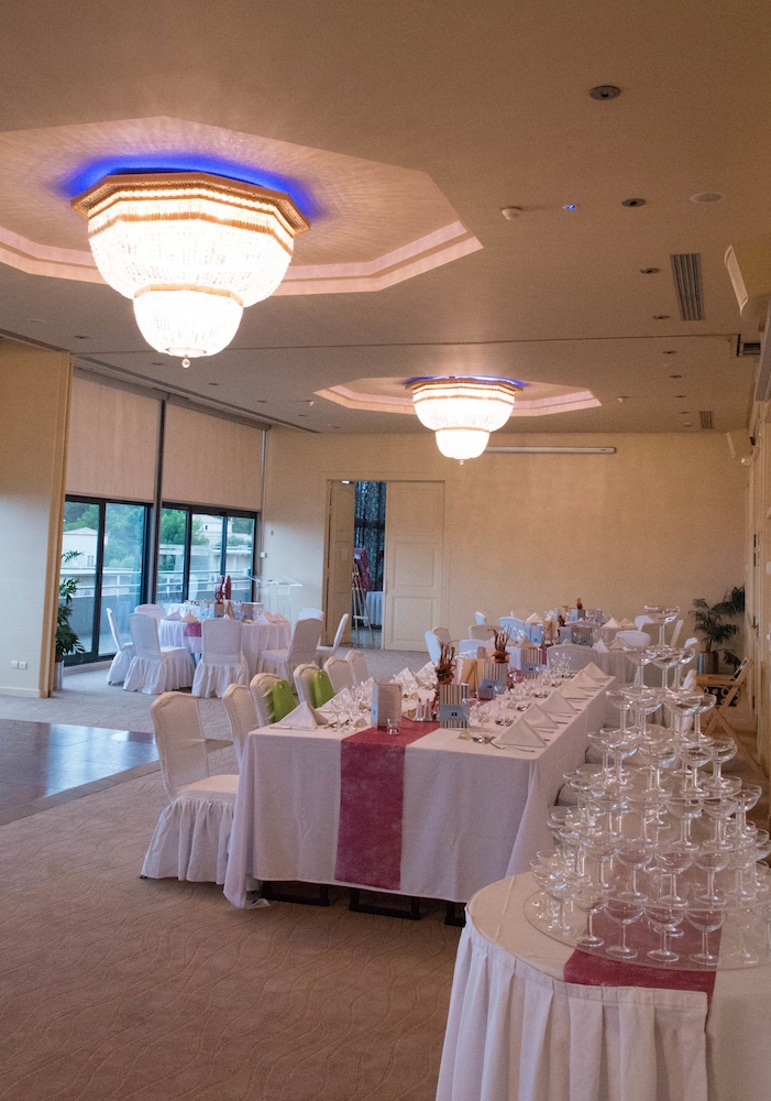 Hotel Spa Vatel 43/59