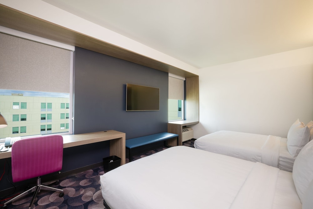 Aloft Austin Airport 11/47