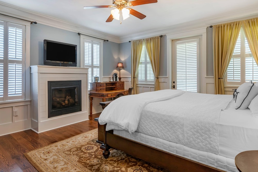 Upgrade, Standard, King Bed