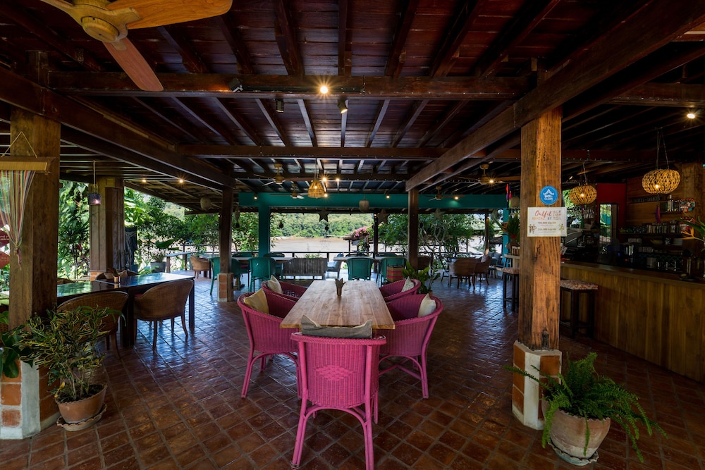Ock Pop Tok Mekong Villa 40/50