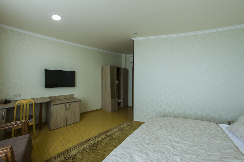 Inga Hotel Yerevan 35/50