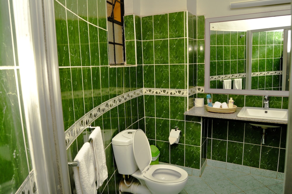 Silver Springs Hotel 50/50