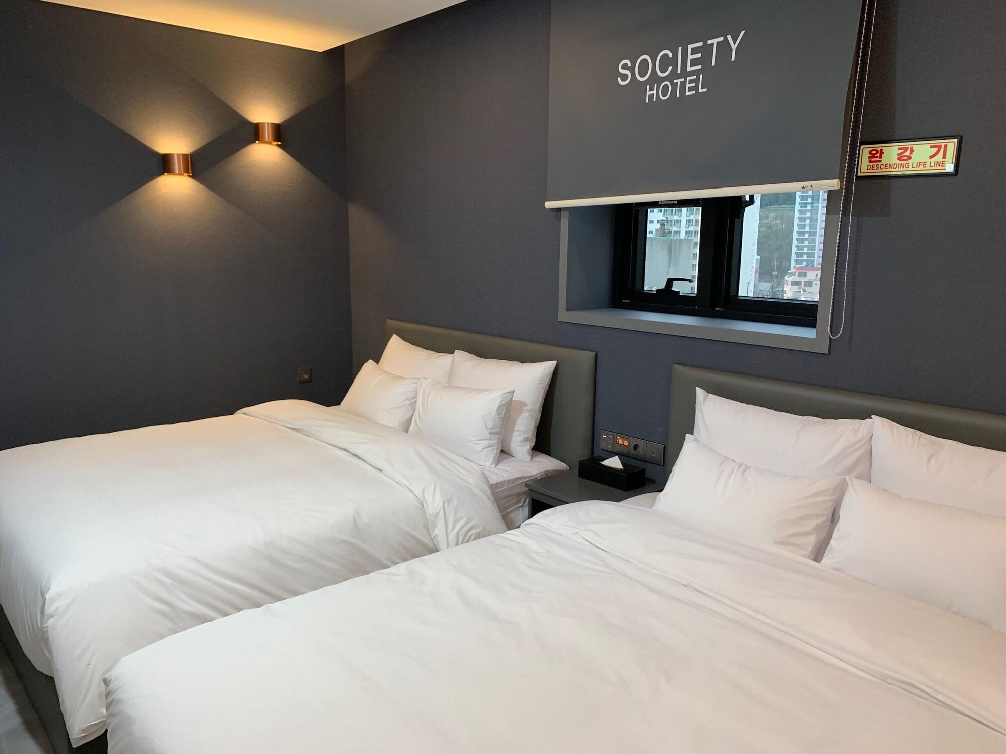 Hotel Society 8/54