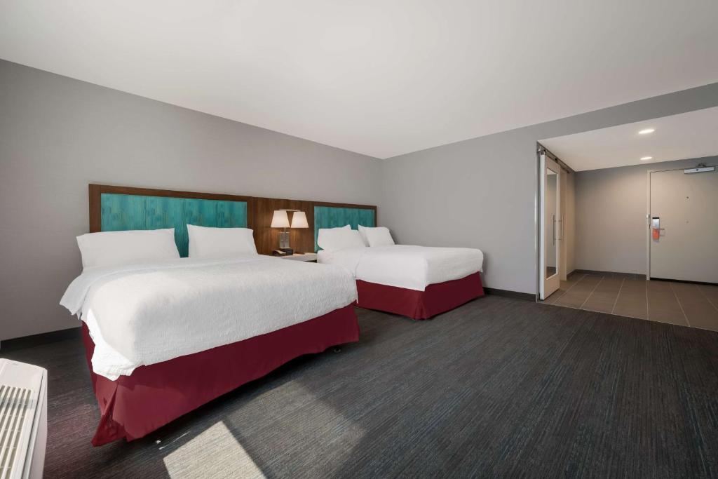 A Victory Hotel and Suites 39/60