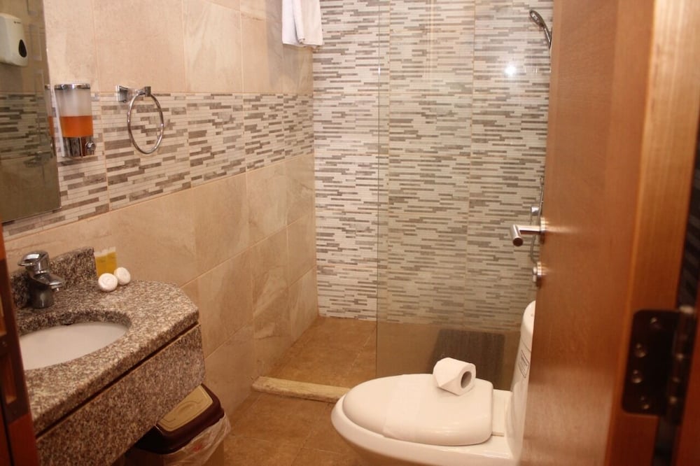 Jewheret Alswefiah Hotel Suites 43/45