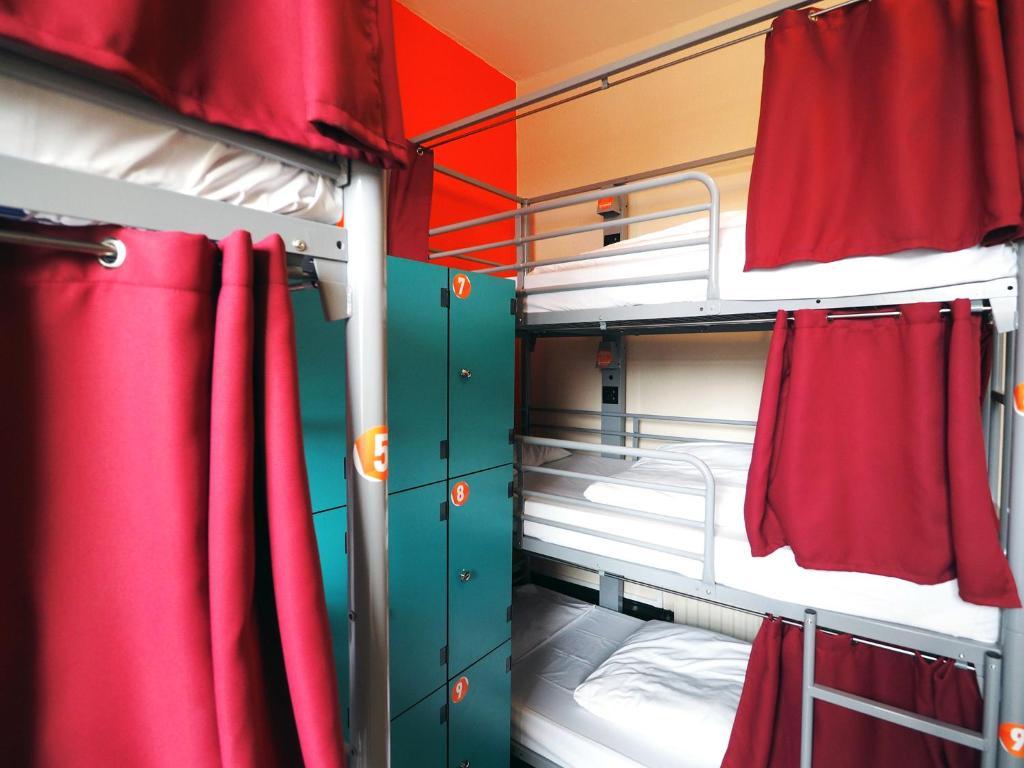 Mixed Dorm, 12 Beds