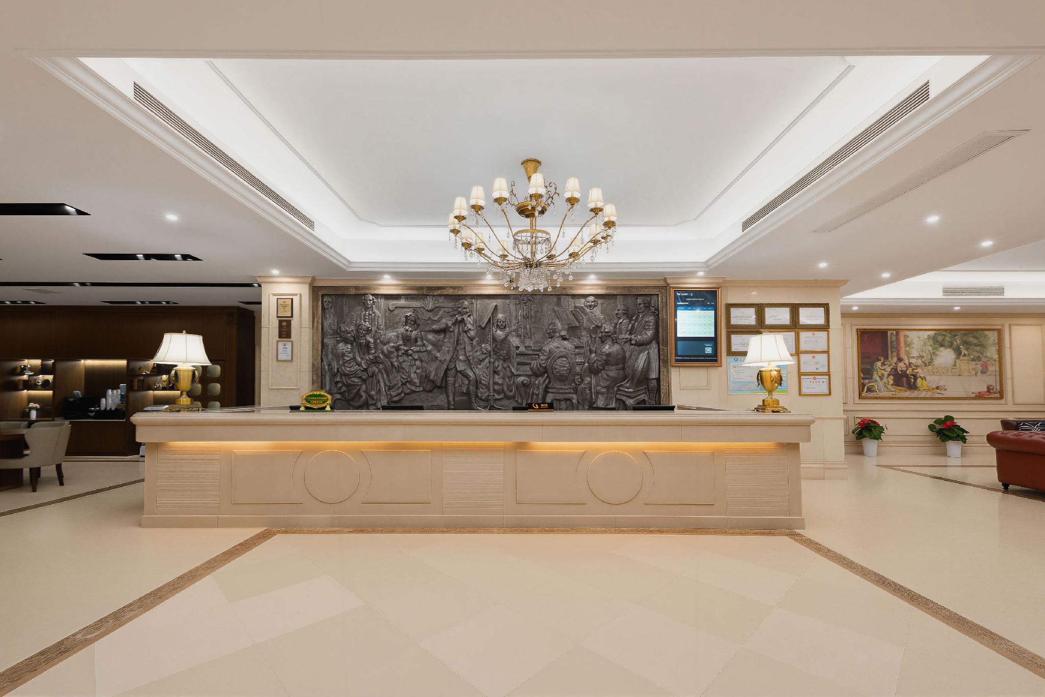 Vienna Hotel (Happy Valley Renhe Metro Station) 10/51