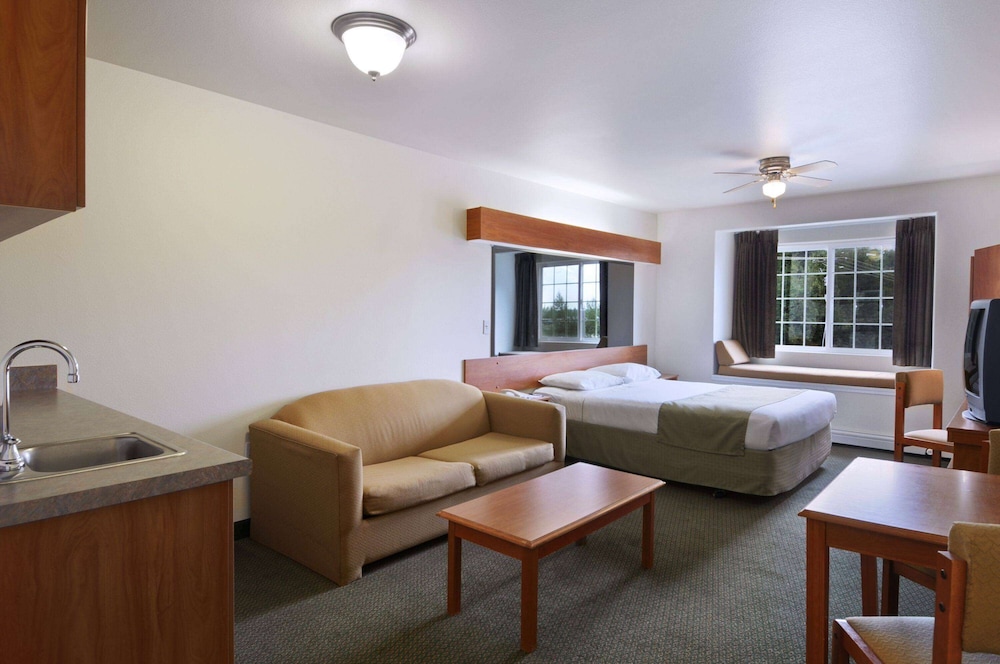 Microtel Inn & Suites By Wyndham Eagle River/Anchorage Are 12/27