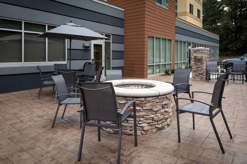 Fairfield Inn & Suites by Marriott Atlanta Marietta 13/18