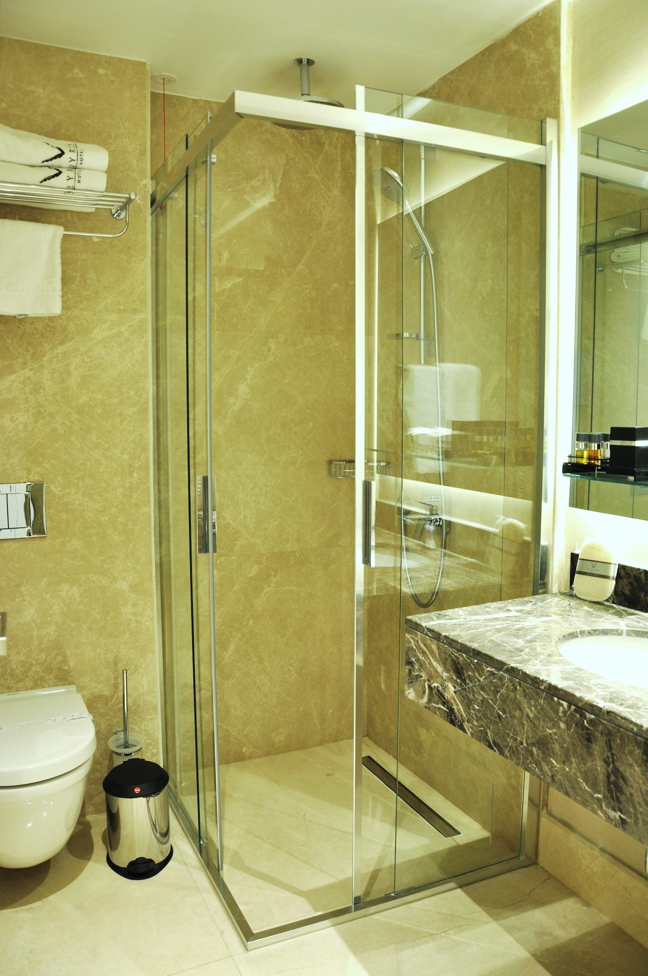 غرفة عائلية بأربعة أسرّة، Veyron Hotels Spa 6/6