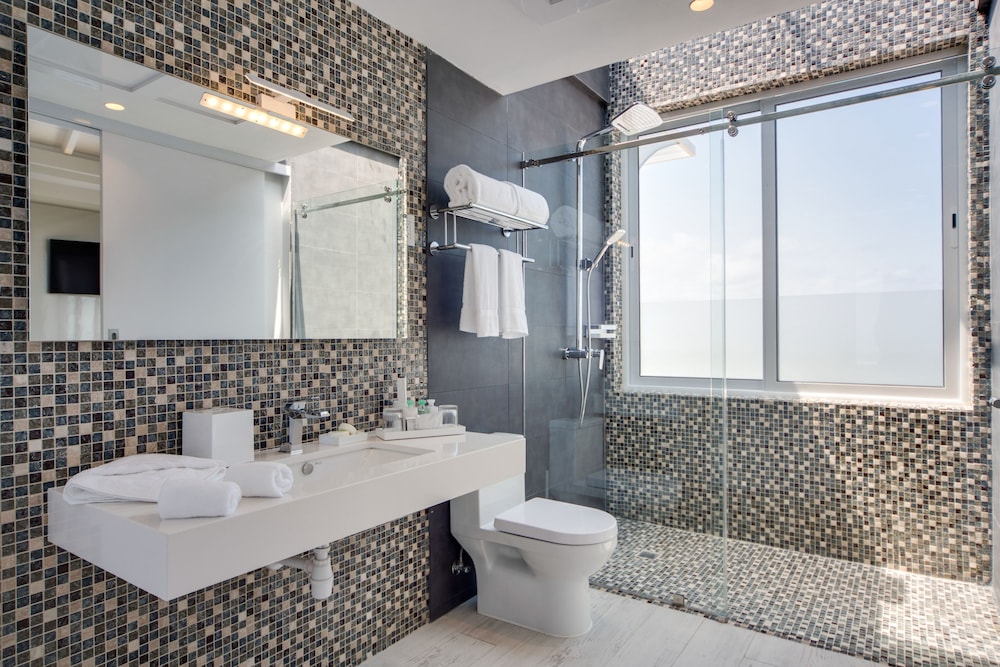 Ocean Z Boutique Hotel 50/50