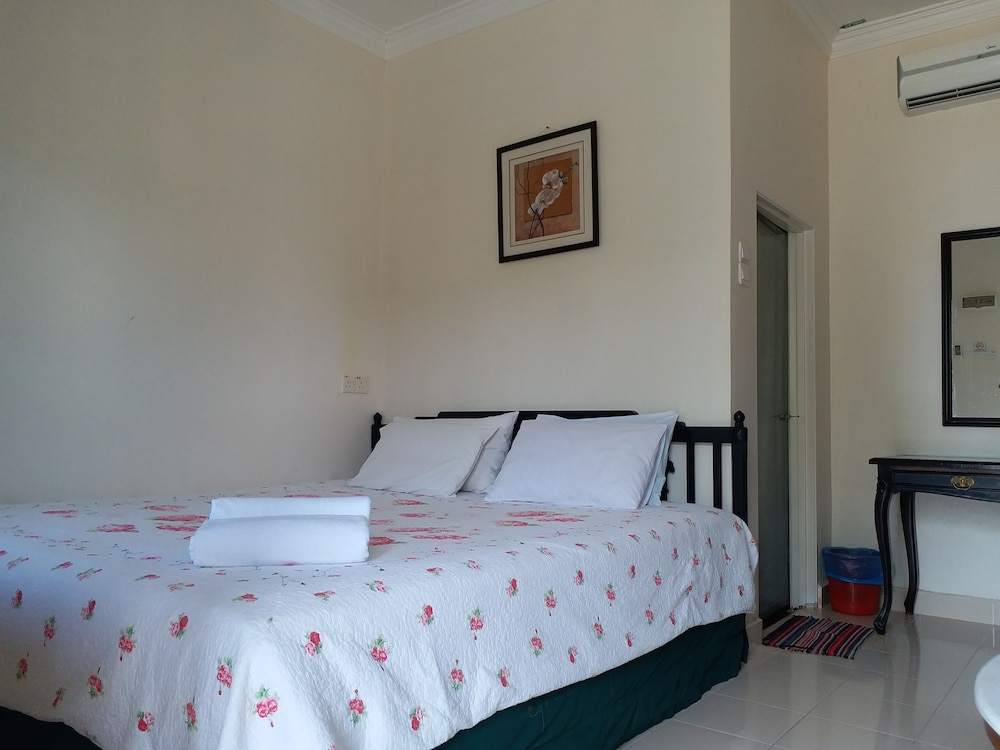 Idaman Guesthouse 7/23