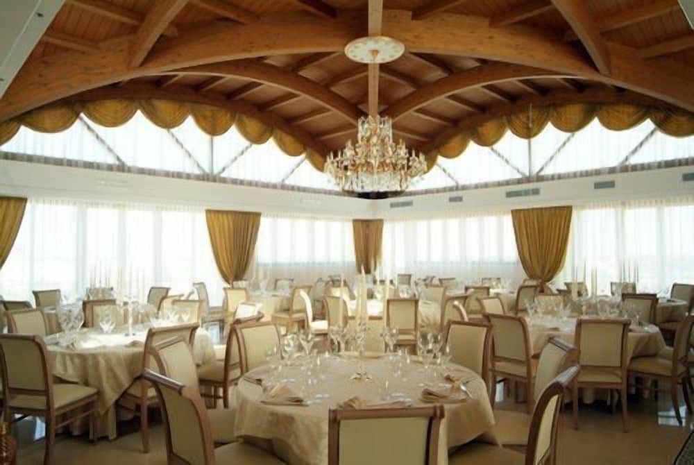 Albatres Palace Hotel 53/63