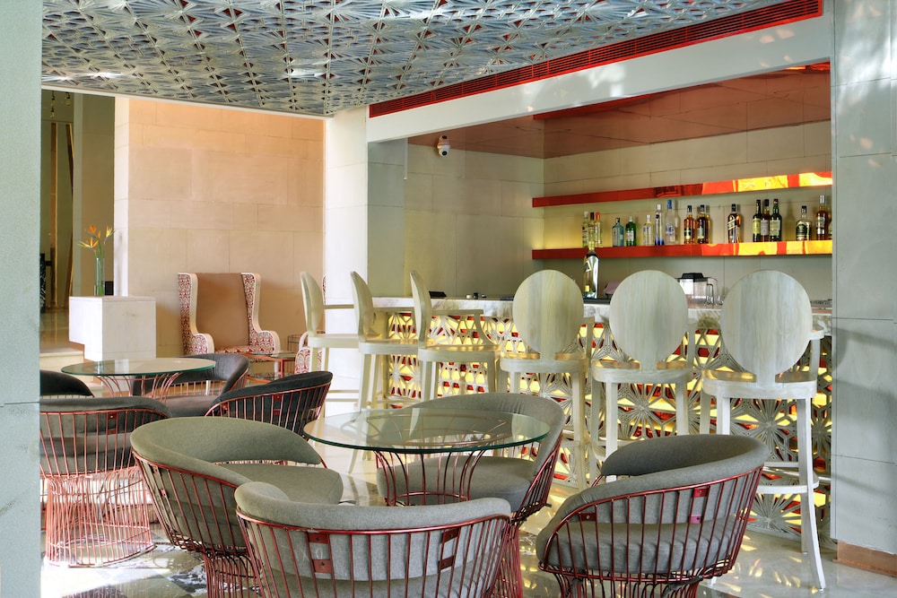 Sarovar Premiere Ct 34/45