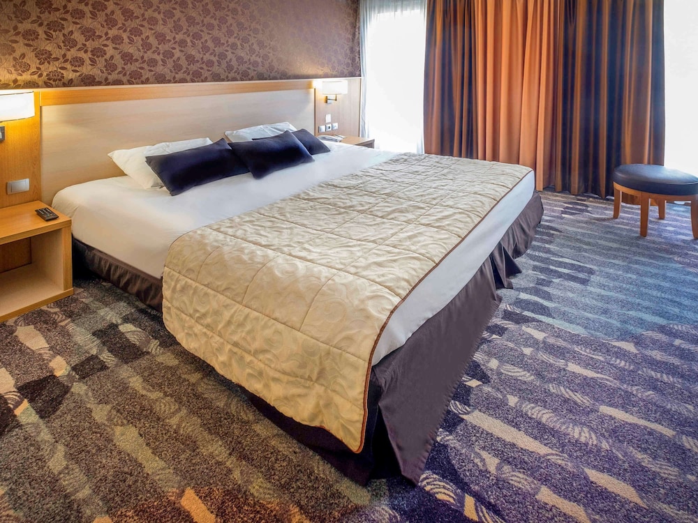 Mercure Rouen Champ de Mars 22/73