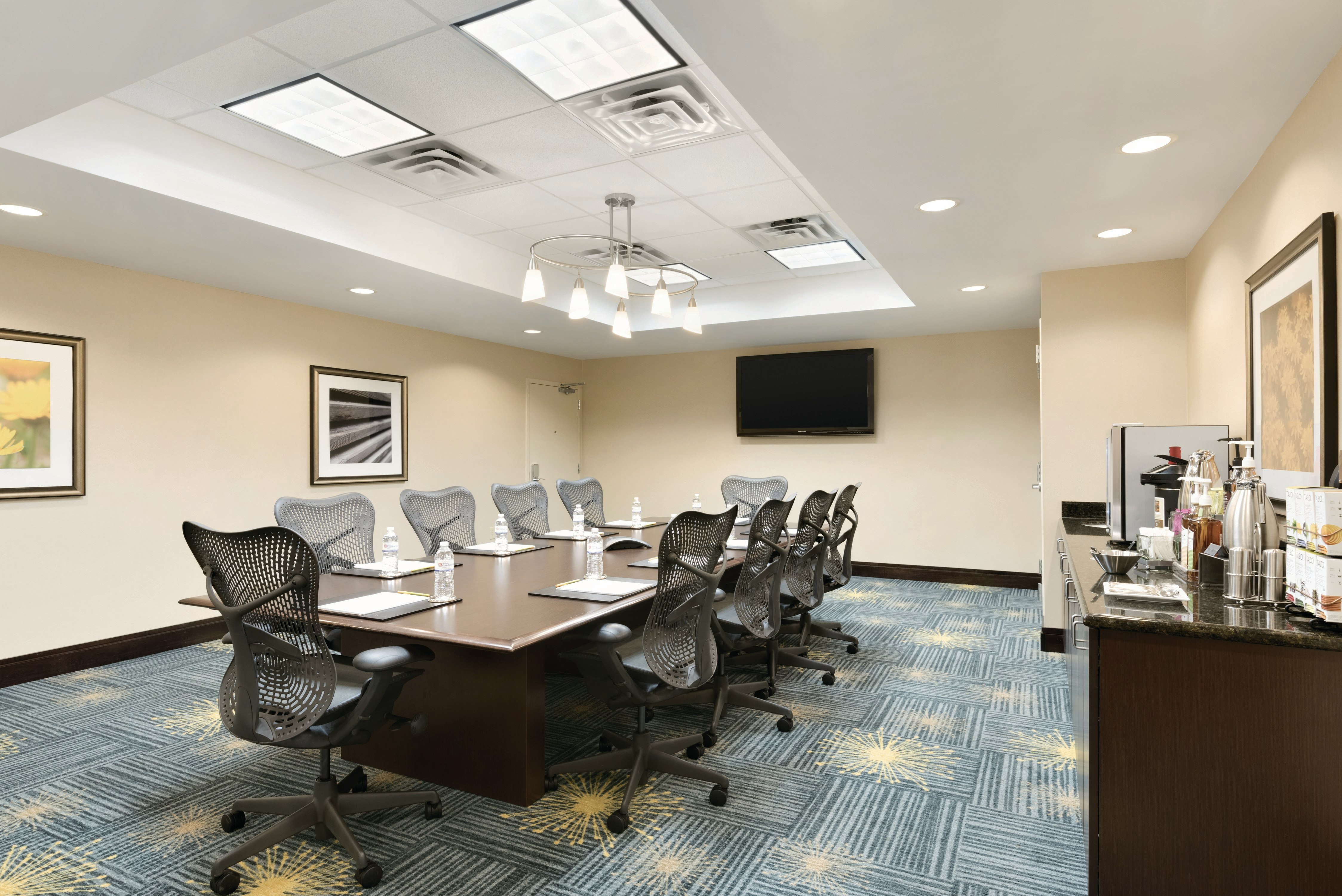 Hilton Garden Inn Fargo 51/61
