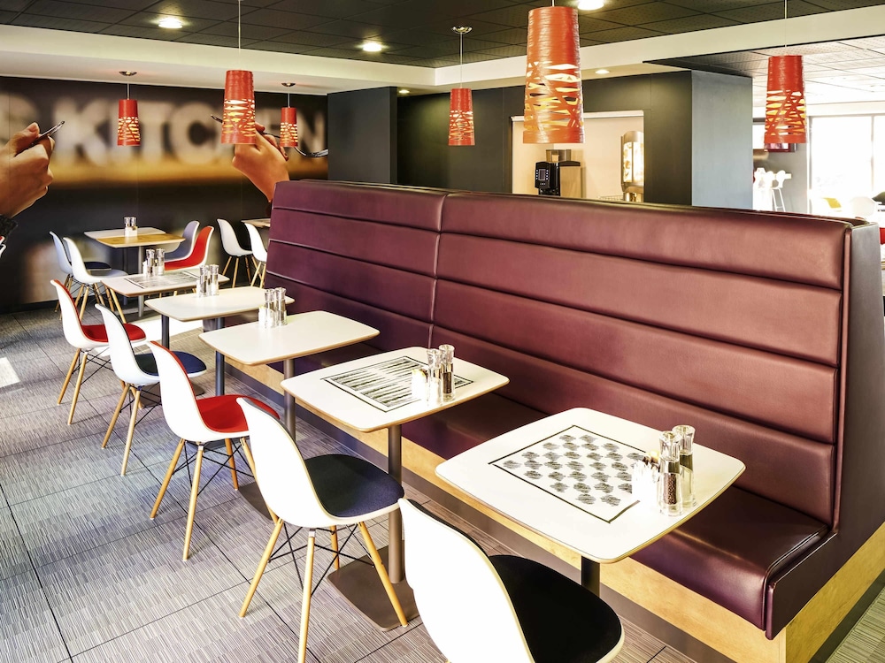 Ibis London Luton Airport 7/49