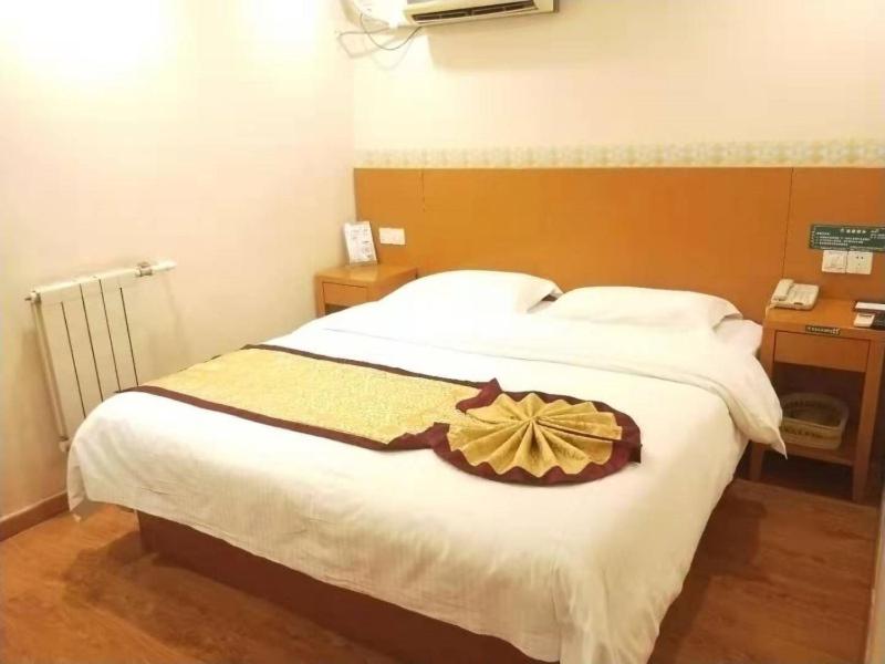 GreenTree Inn Tianjin Xiqing District Zhongbei Town Zhongbei Avenue Shell Hotel 18/32