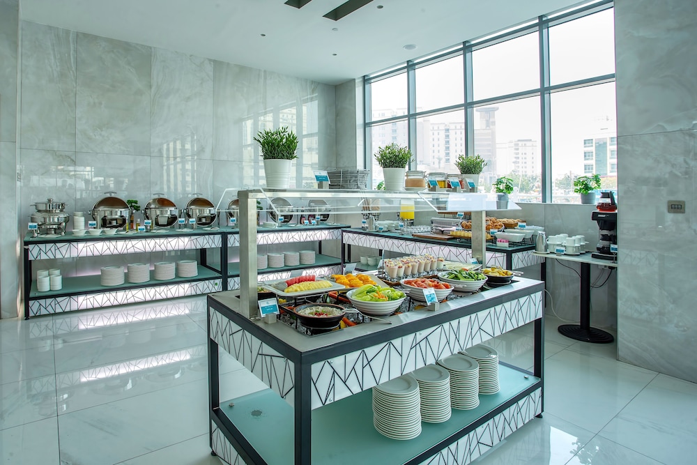 City Avenue Al Reqqa Hotel 33/35