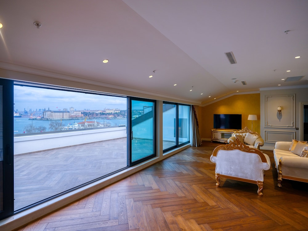 Dekalb Hotel Istanbul 37/50