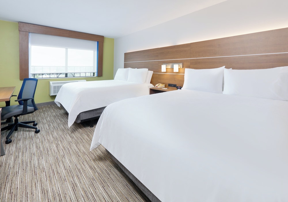 Holiday Inn Express Hotel & Suites San Antonio Nw Near Seaworld 21/76