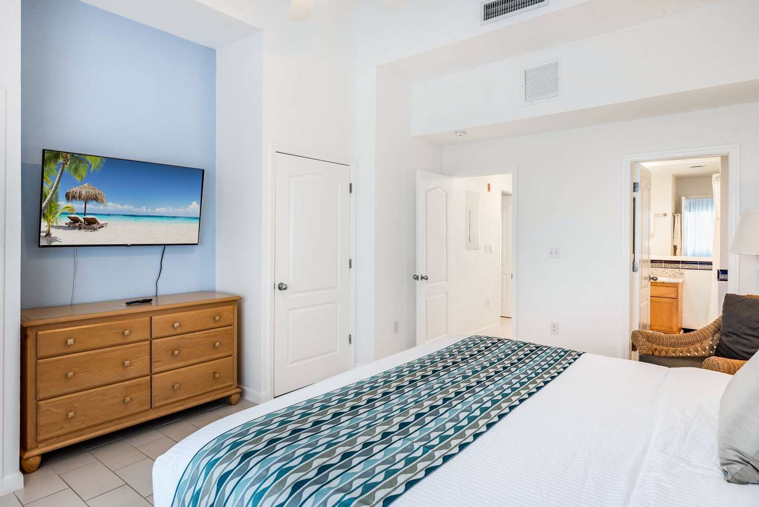 The Reef Beach Resort 20/65