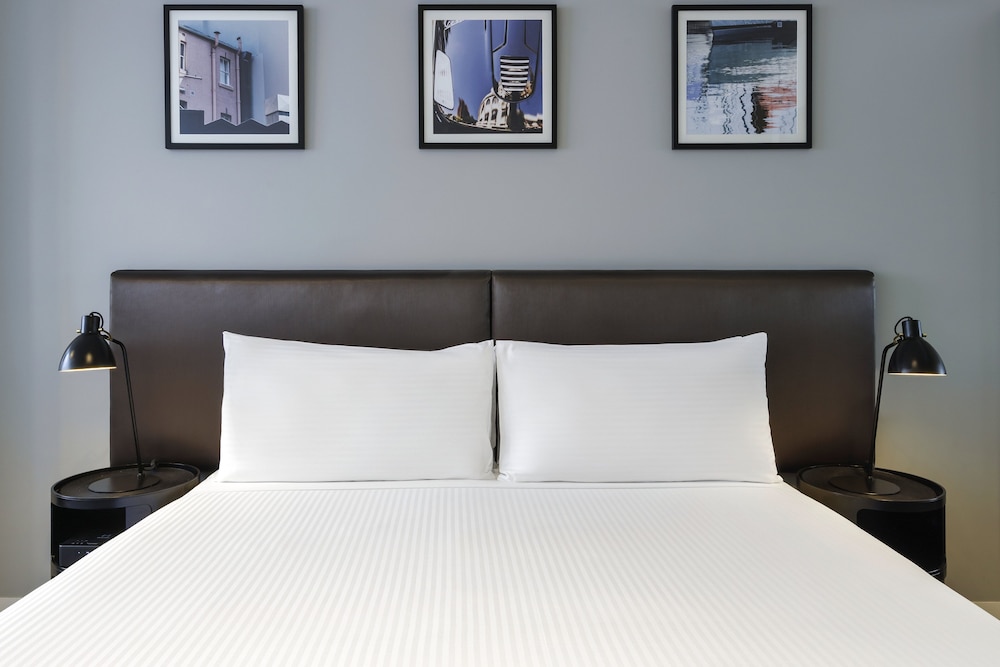 Holiday Inn & Suites Sydney Bondi Junction 26/49