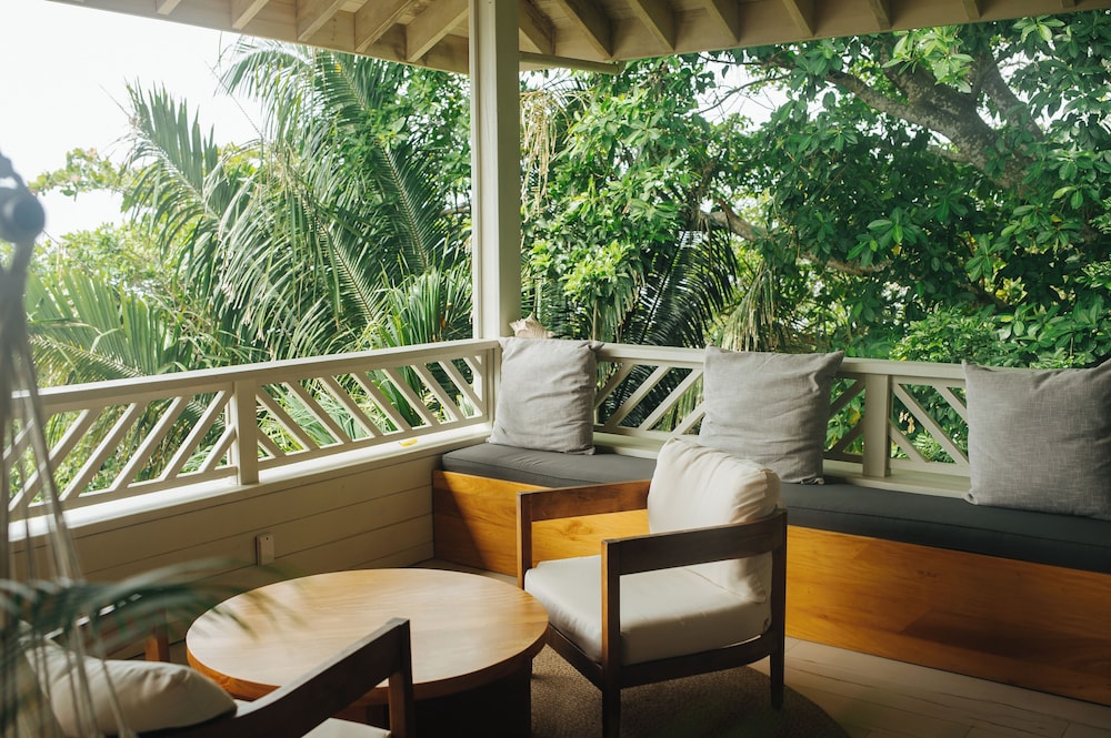 Tranquilseas Eco-Lodge, Diving Center, Restaurant &amp; Bar 29/50