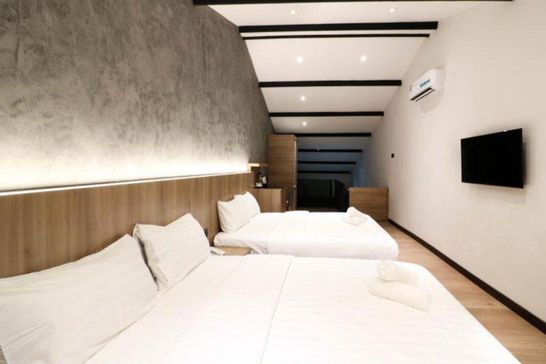 Loft, Deluxe