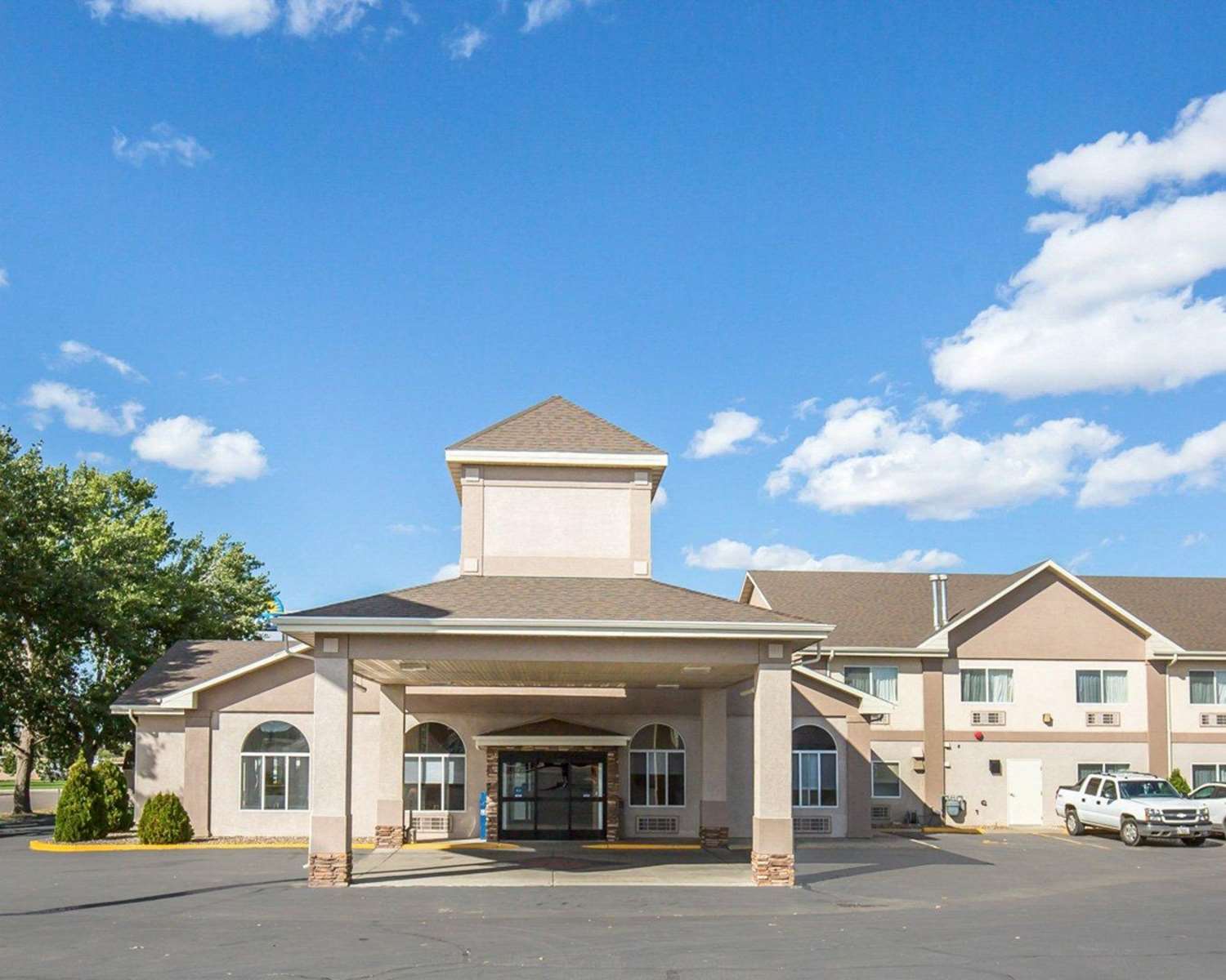 FairBridge Inn and Suites Glendive (ex Comfort Inn) 4/30