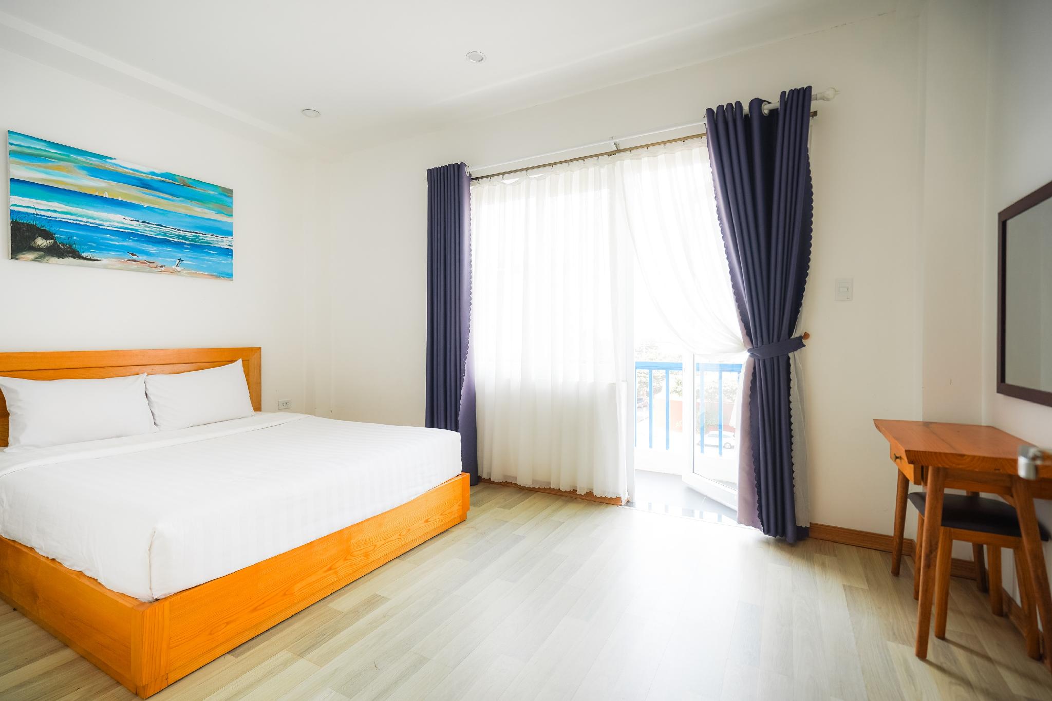 Deluxe, Queen Bed