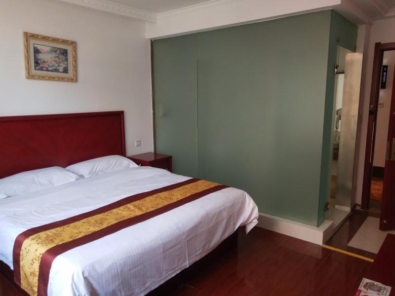 GreenTree Inn Heze Development Zone Guangzhou Road Yuehua Express Hotel 22/58