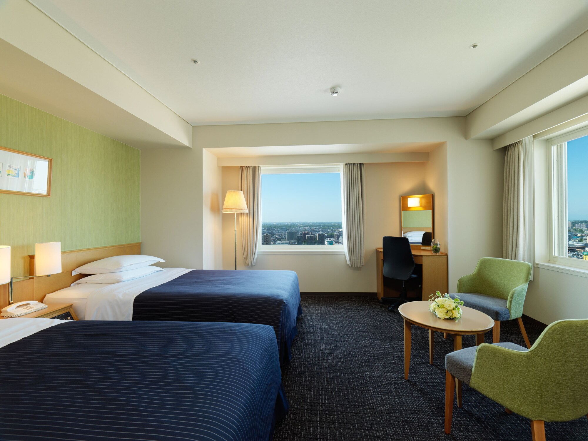 Standard, Twin Beds, Corner
