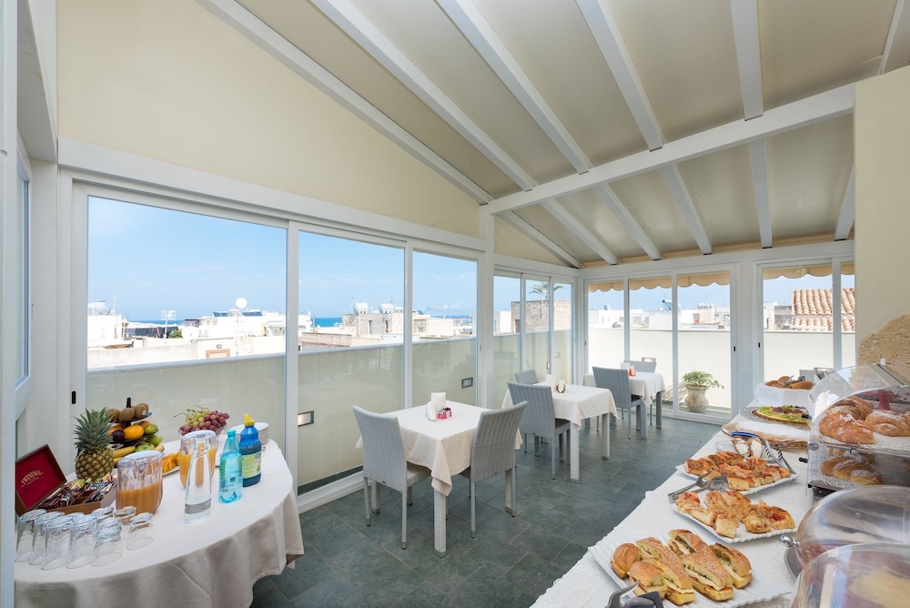 Hotel Biancolilla 25/40