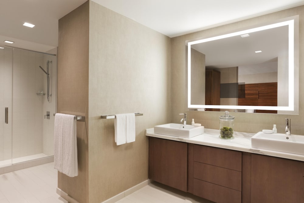 Hyatt Grand Central New York 88/88