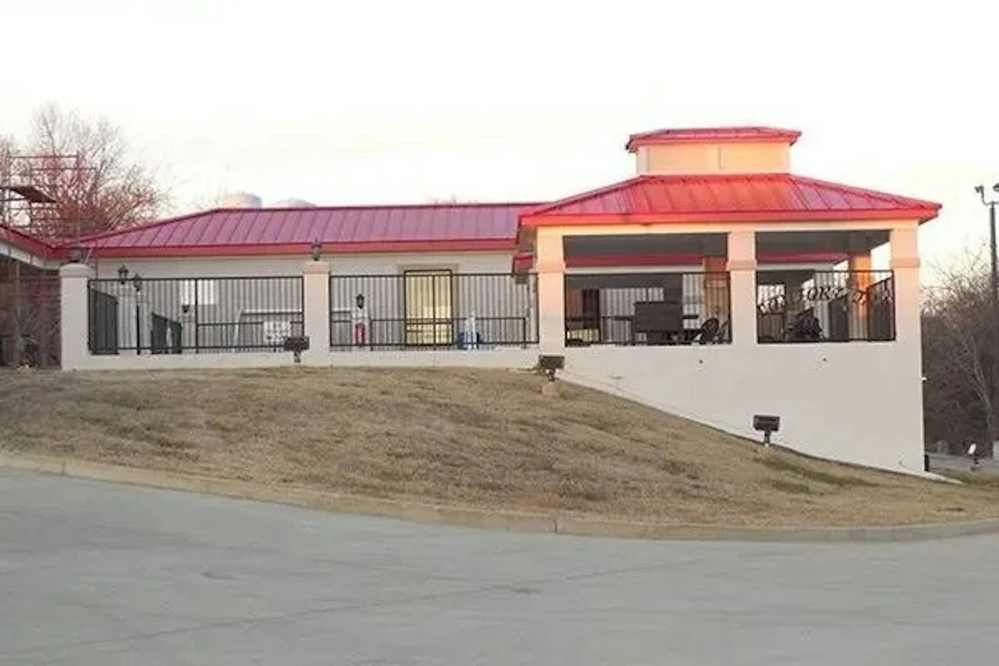 Giles Hotel Inn & Suites 2/31
