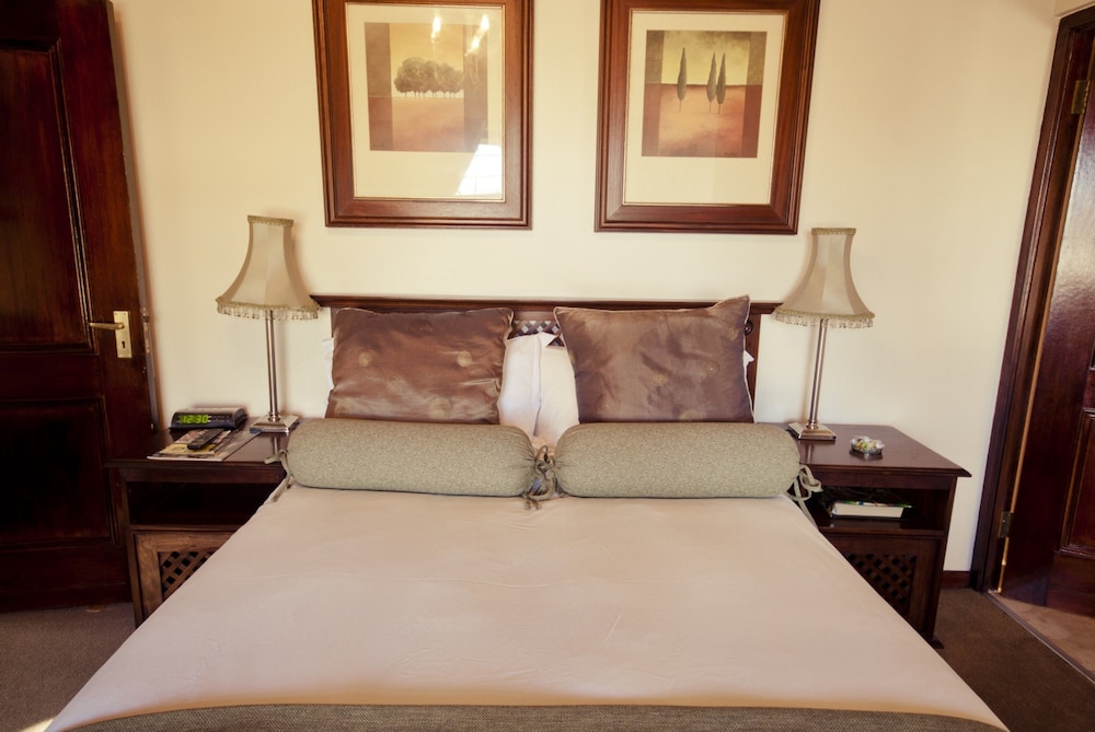 Lourie Lodge 12/50