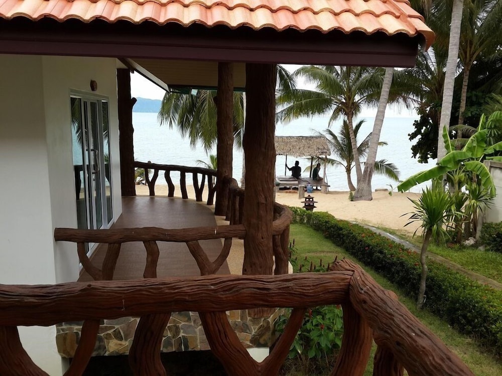 Shangrilah Bungalow 36/67