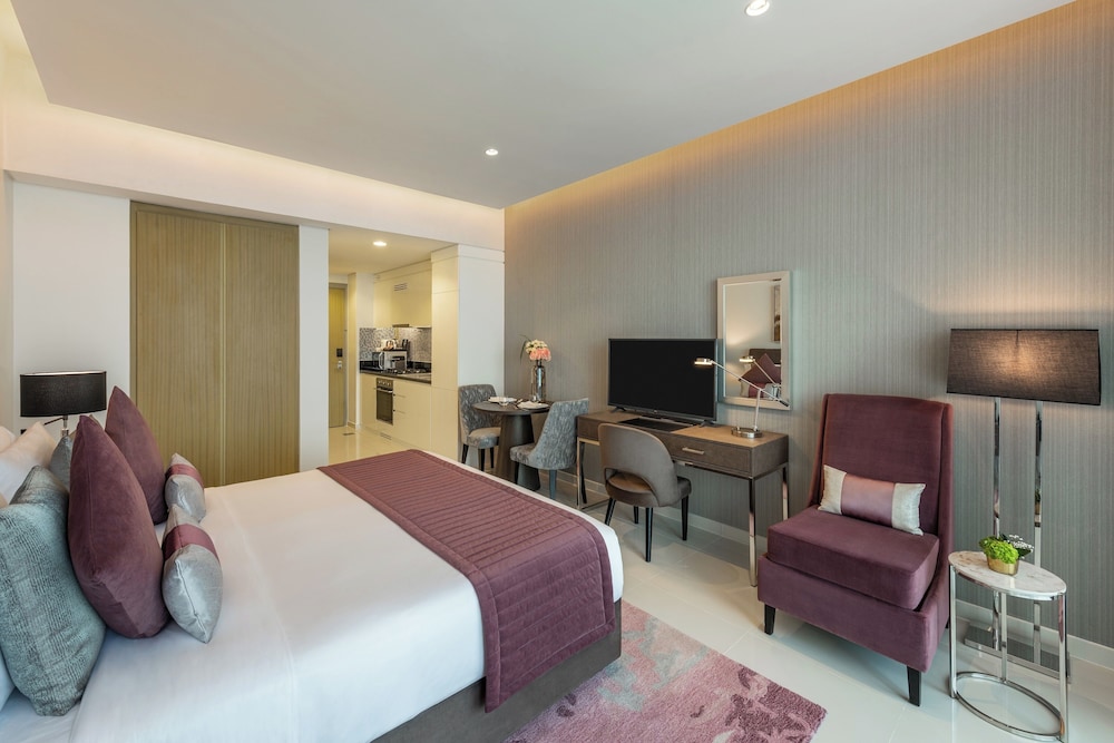 DAMAC Maison Aykon City Dubai 8/45
